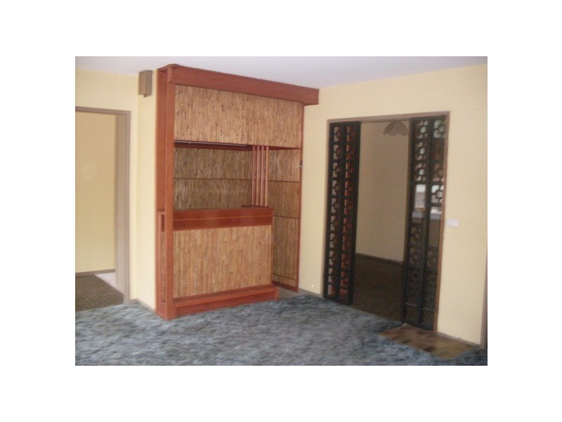 21 Bangalow Ave, Chipping Norton NSW 2170