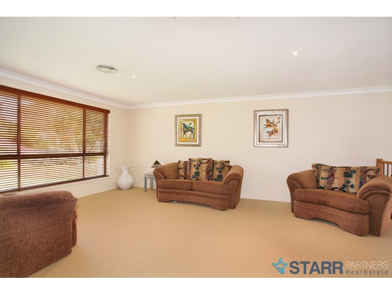 122 Greenway dr, West Hoxton NSW 2171