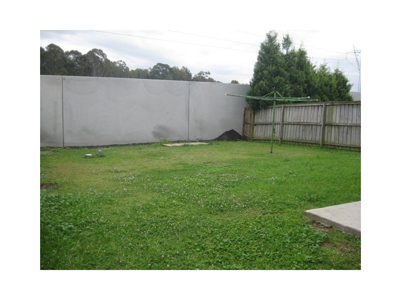 36a Whitsundays Cct, Green Valley NSW 2168