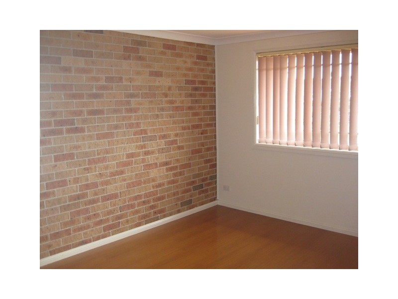 36a Whitsundays Cct, Green Valley NSW 2168