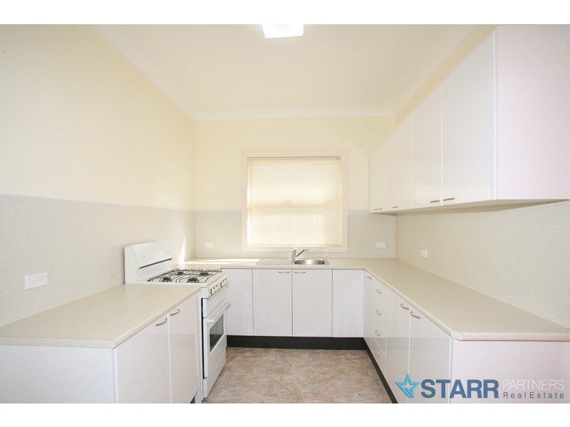 13 Amalfi St, Lurnea NSW 2170