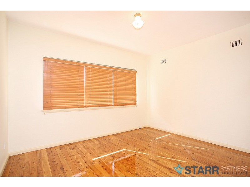 13 Amalfi St, Lurnea NSW 2170