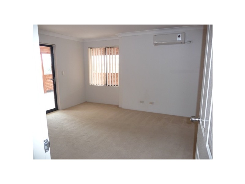 26/9-11 Bathurst St, Liverpool NSW 2170