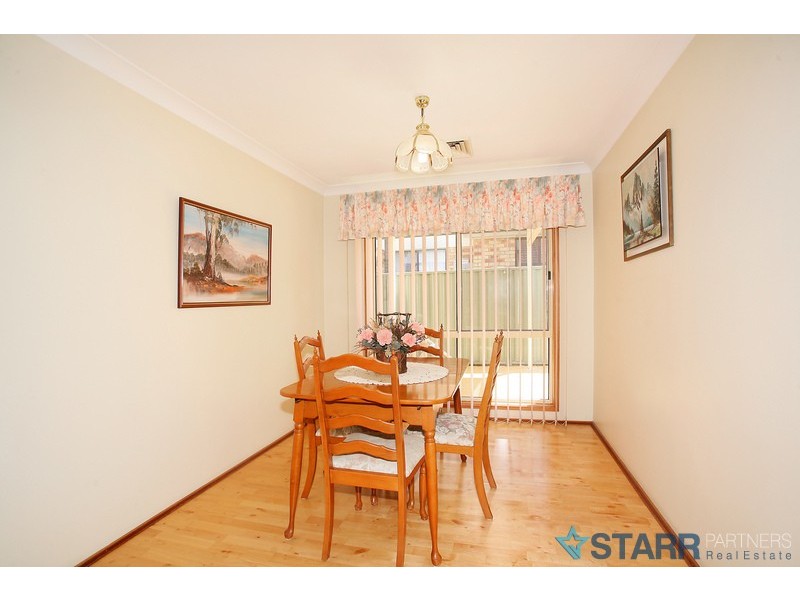 15 Woburn Abbey Ct, Wattle Grove NSW 2173