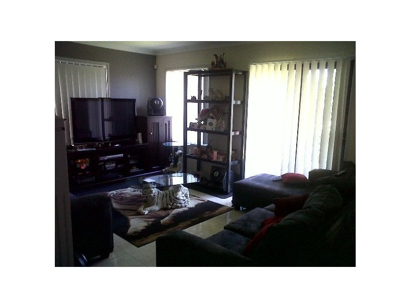 34 Wingate Ave, West Hoxton NSW 2171