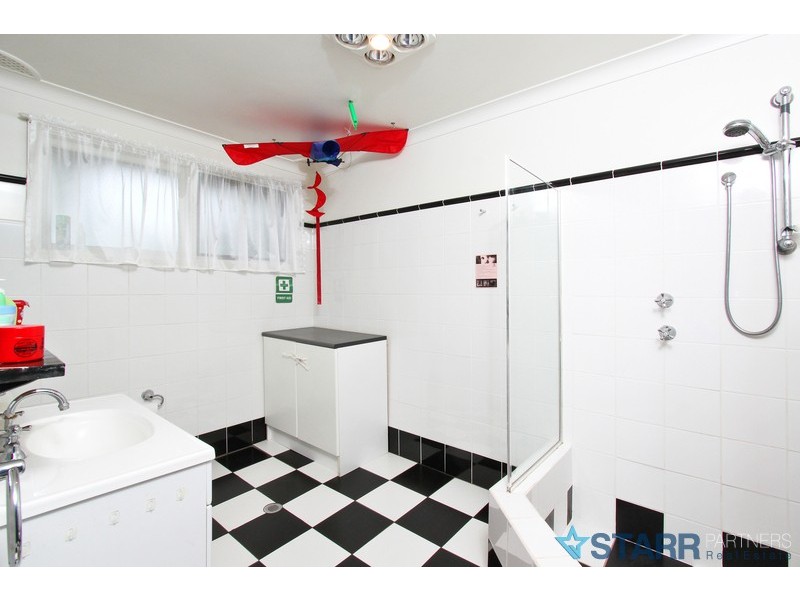 30 Paine ave, Moorebank NSW 2170