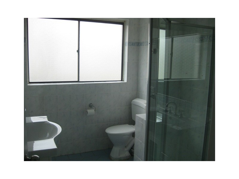 2/20-22 Remembrance Ave, Warwick Farm NSW 2170