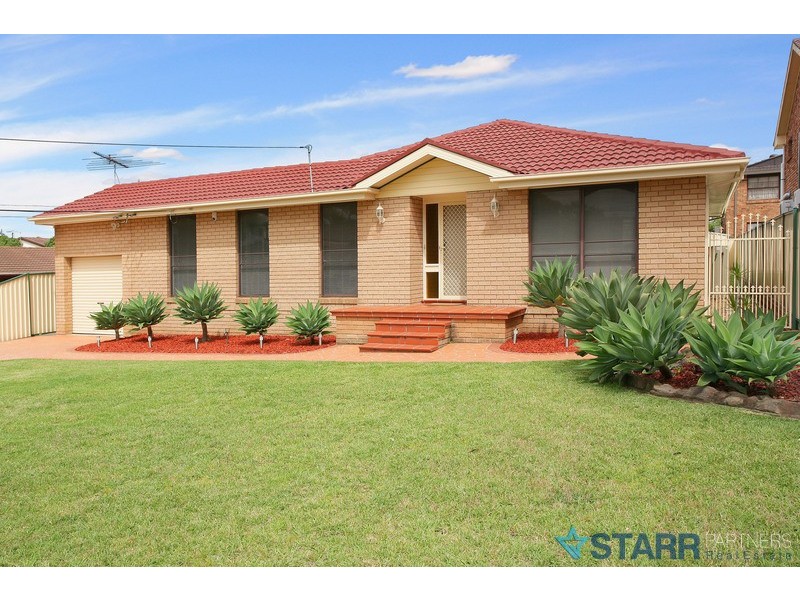 70 Ikara Cr, Moorebank NSW 2170