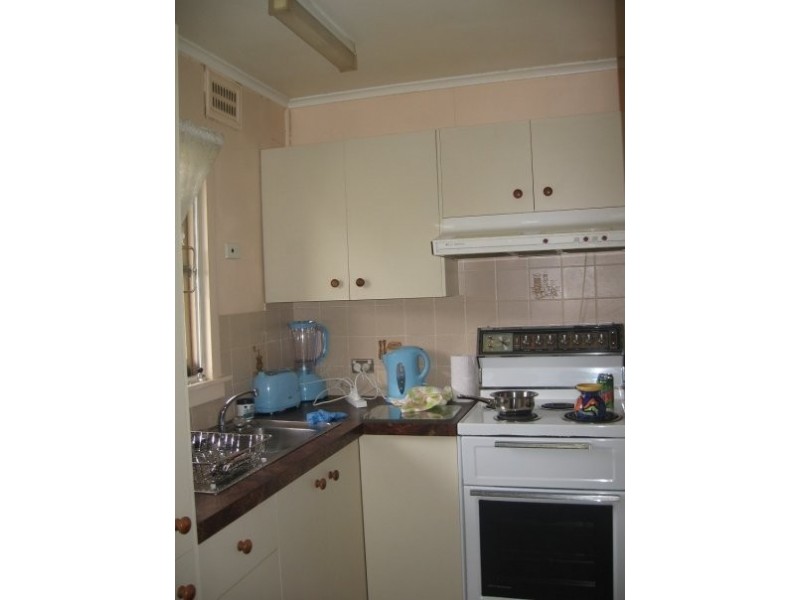 10 Sullivan Ave, Lurnea NSW 2170