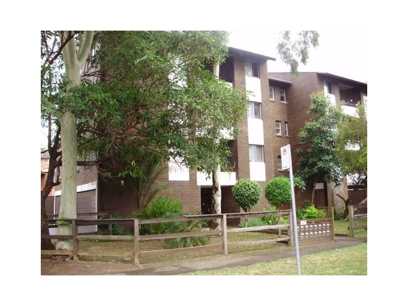 4/1 Drummond St, Warwick Farm NSW 2170