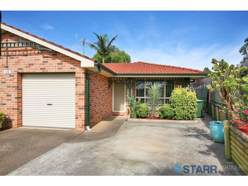 2/10 Durack Pl, Casula NSW 2170