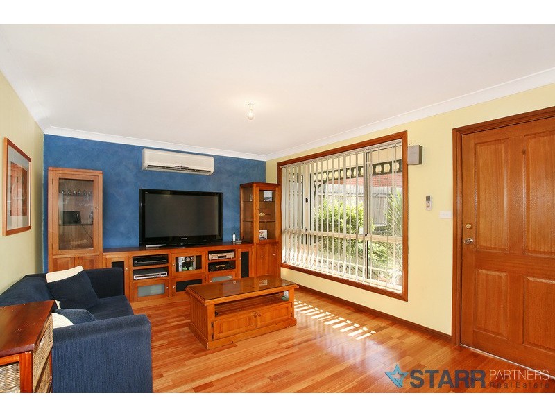 2/10 Durack Pl, Casula NSW 2170