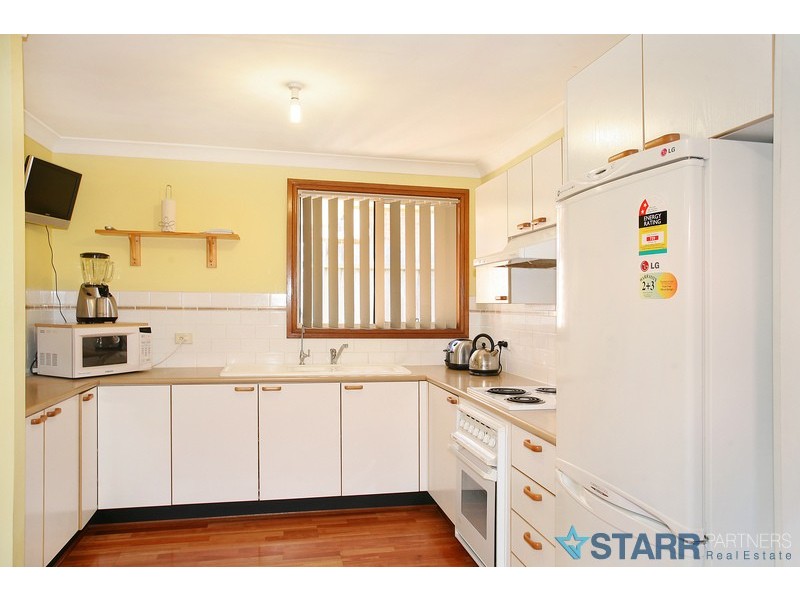 2/10 Durack Pl, Casula NSW 2170