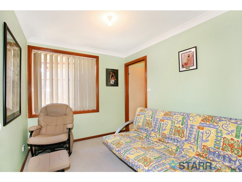 2/10 Durack Pl, Casula NSW 2170