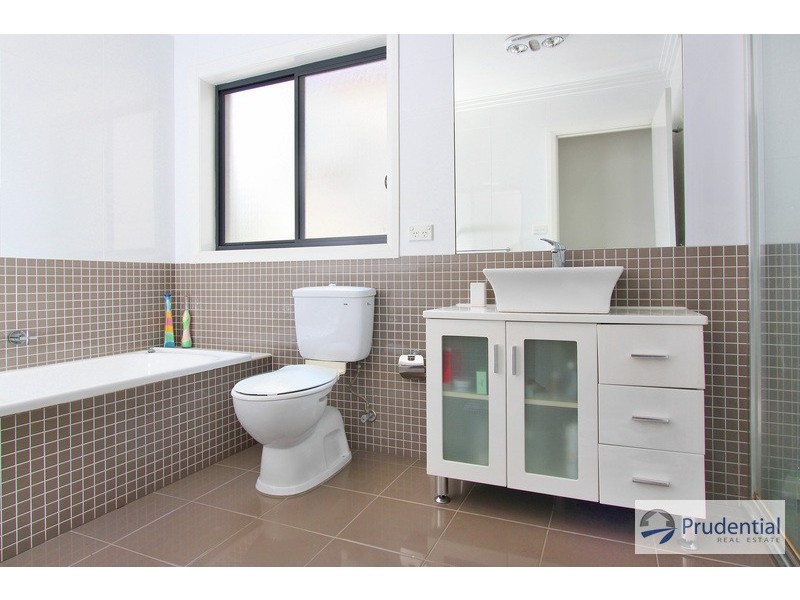 1B Sunset Ave, Lurnea NSW 2170