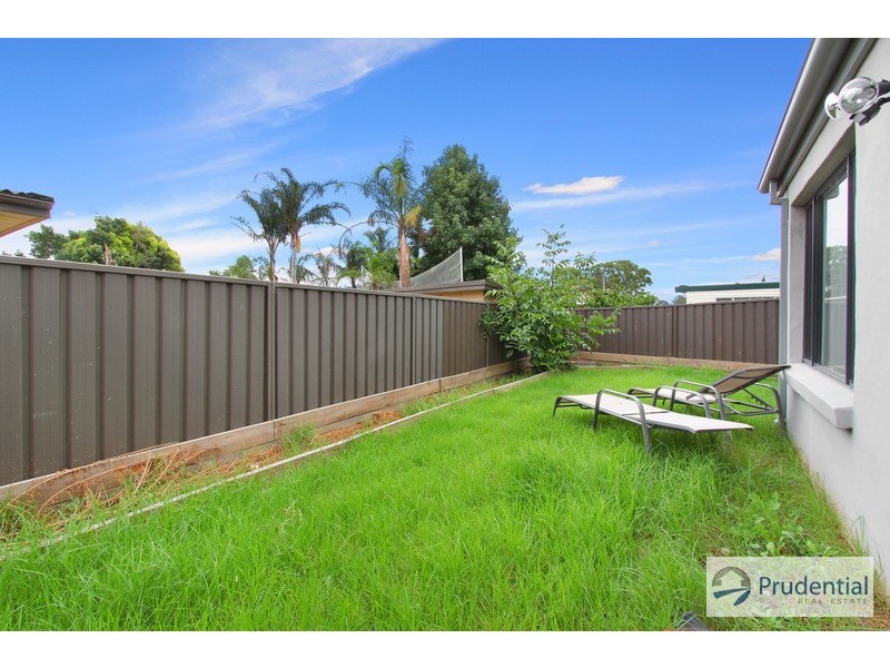1B Sunset Ave, Lurnea NSW 2170