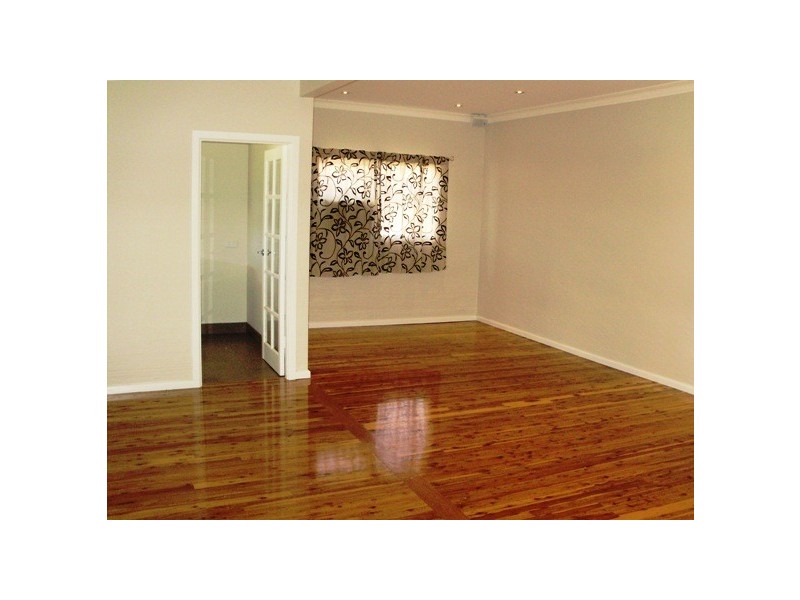 38 Reserve Rd, Casula NSW 2170