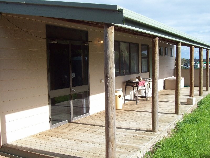 6 Neil Black Street East, Nelson VIC 3292