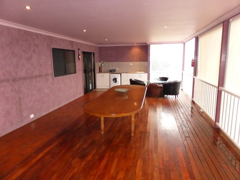 27 Moonah Avenue, Nelson VIC 3292