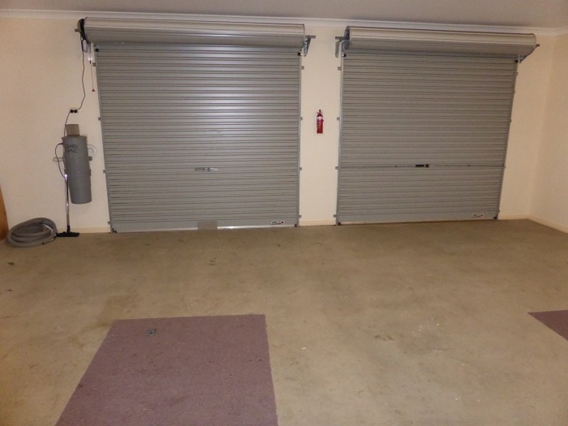 27 Moonah Avenue, Nelson VIC 3292