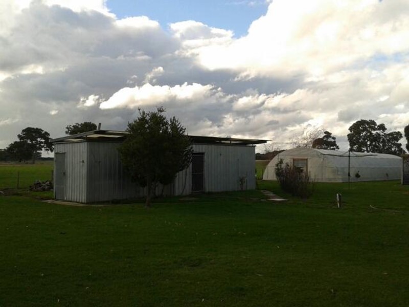 18 Strathdownie School Road, Strathdownie VIC 3312