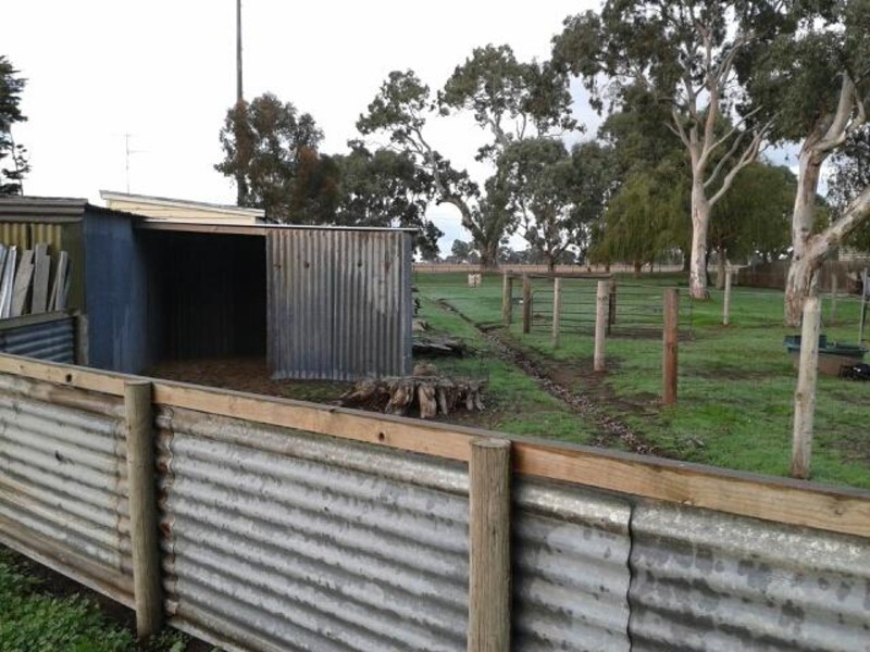 18 Strathdownie School Road, Strathdownie VIC 3312