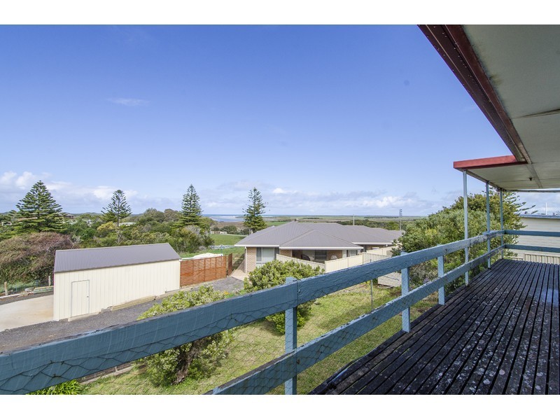 4 Maroochy Drive, Nelson VIC 3292