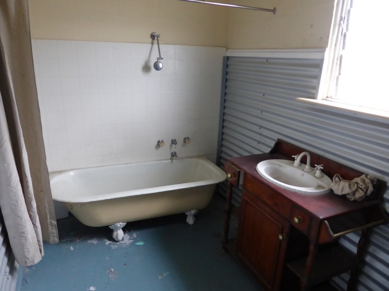 4 Charles Street, Mount Gambier SA 5290