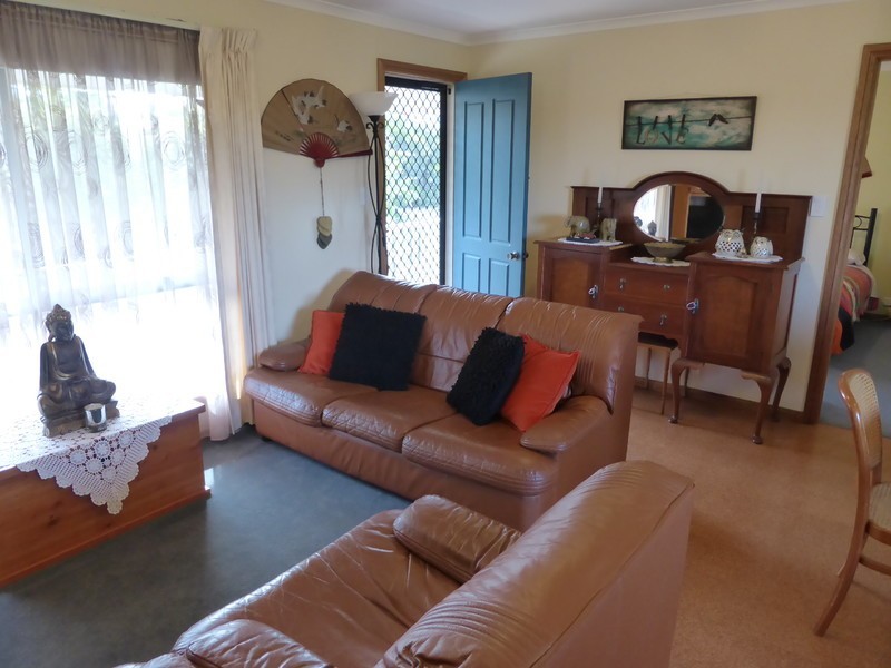 3 Moonah Avenue, Nelson VIC 3292