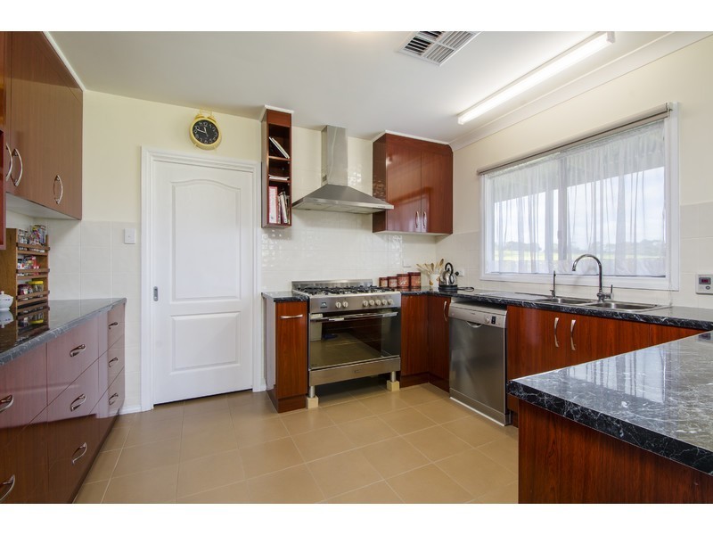 225 Attamurra Road, Worrolong SA 5291