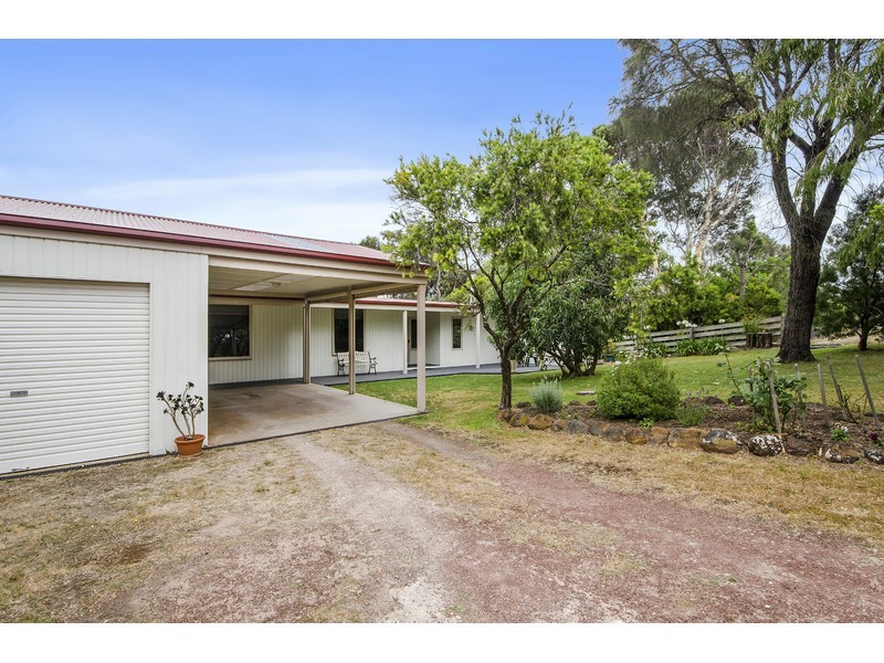 6 Tea Tree Road, Nelson VIC 3292
