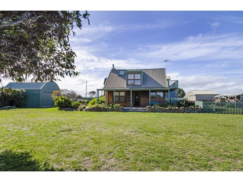 12 Racketts Road, Pelican Point SA 5291