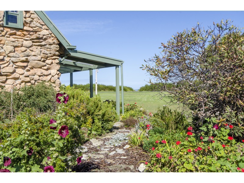 12 Racketts Road, Pelican Point SA 5291