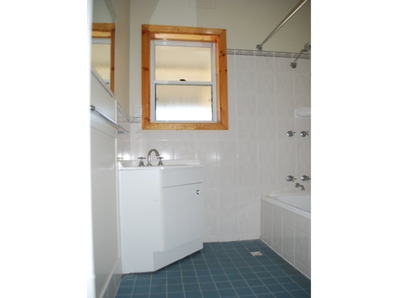 8 Hosking Avenue, Mount Gambier SA 5290