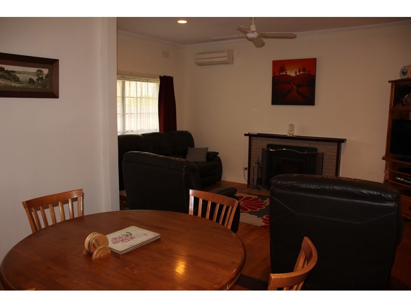 2 Holloway  Crescent, Mount Gambier SA 5290
