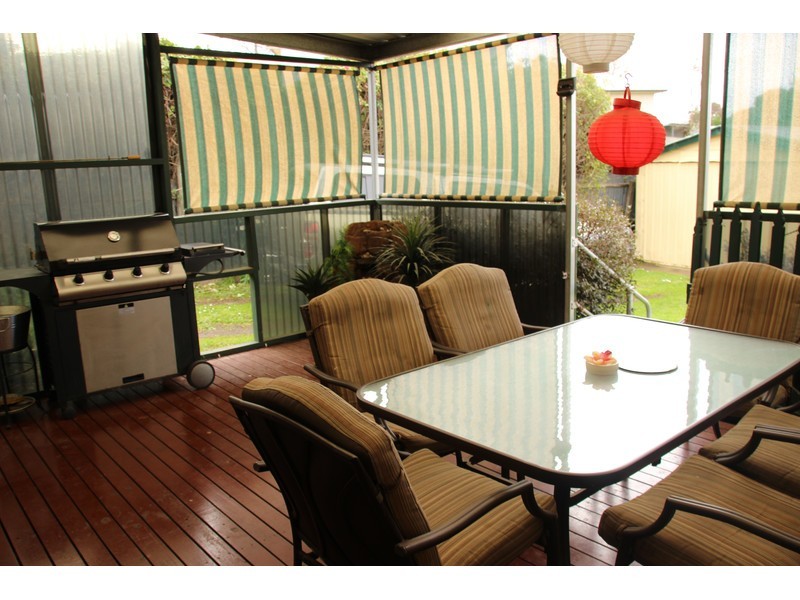 2 Holloway  Crescent, Mount Gambier SA 5290