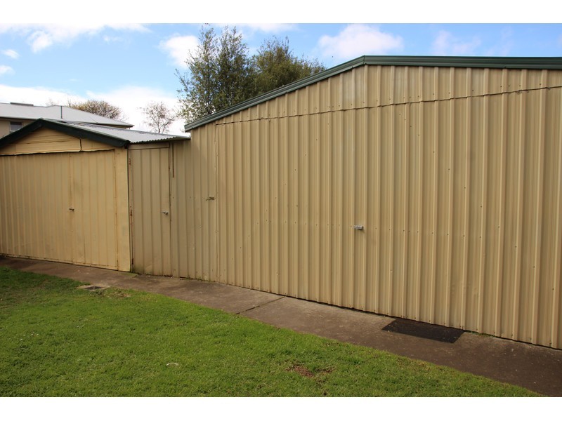 2 Holloway  Crescent, Mount Gambier SA 5290