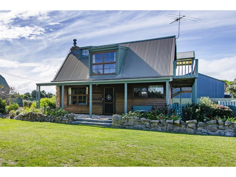 12 Racketts Road, Pelican Point SA 5291