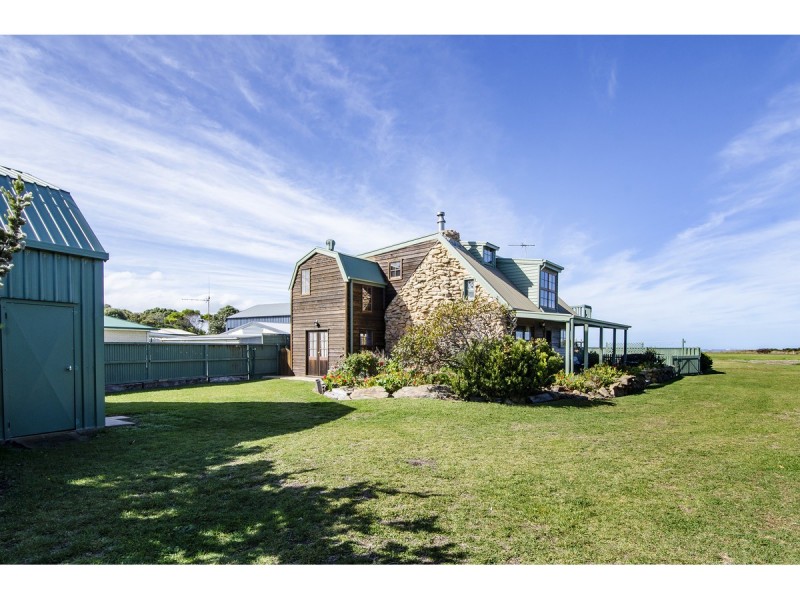 12 Racketts Road, Pelican Point SA 5291