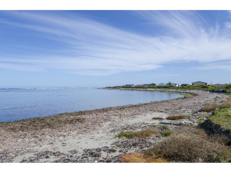 12 Racketts Road, Pelican Point SA 5291