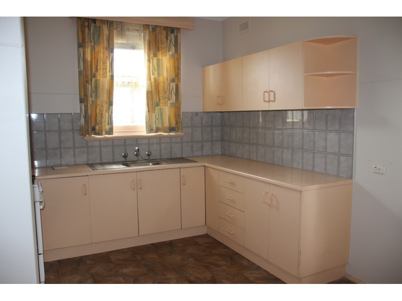 2 Lawson Street, Mount Gambier SA 5290