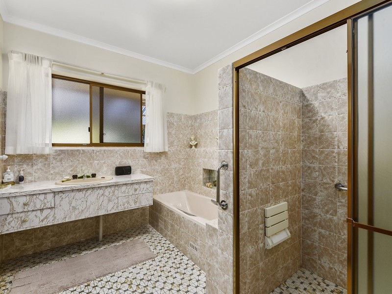 57 Lake Terrace West, Mount Gambier SA 5290