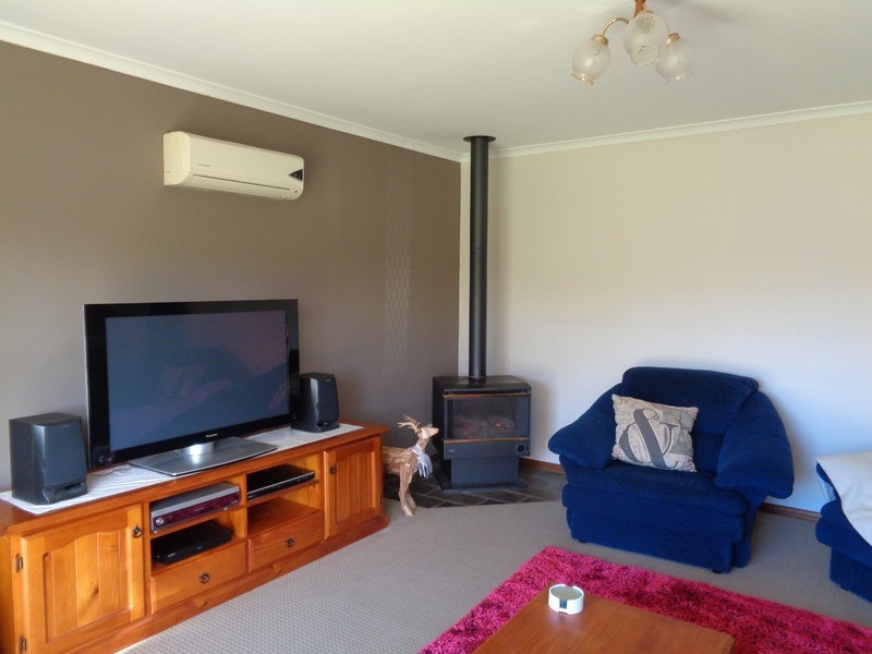 1 Glenmont Crescent, Mount Gambier SA 5290