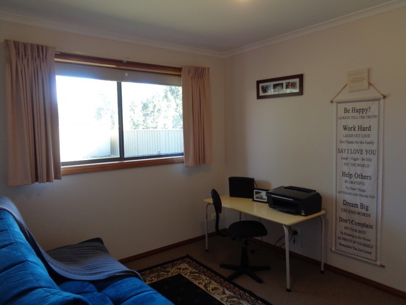 1 Glenmont Crescent, Mount Gambier SA 5290