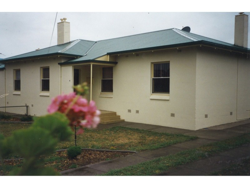 4 Waterhouse Street, Mount Gambier SA 5290