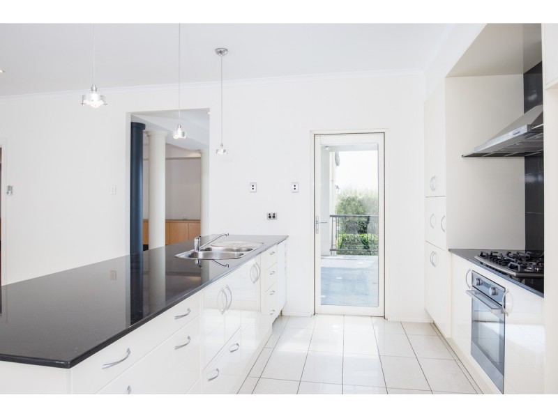 11 Bellaire Close, Mount Gambier SA 5290