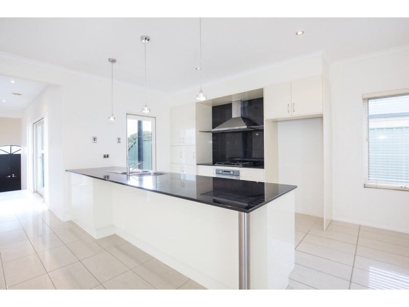 11 Bellaire Close, Mount Gambier SA 5290