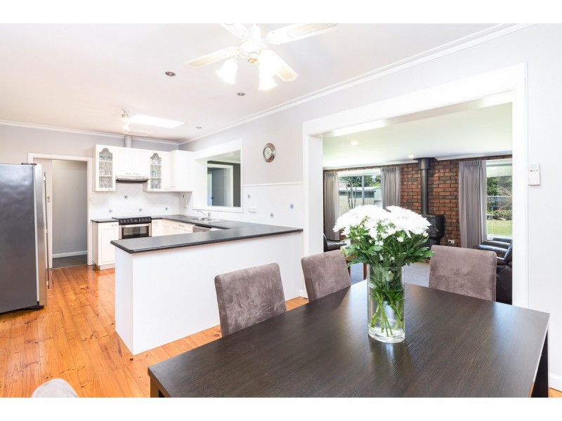 11 Sutton Avenue, Mount Gambier SA 5290