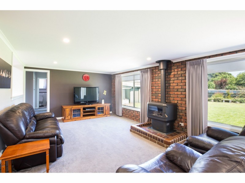 11 Sutton Avenue, Mount Gambier SA 5290