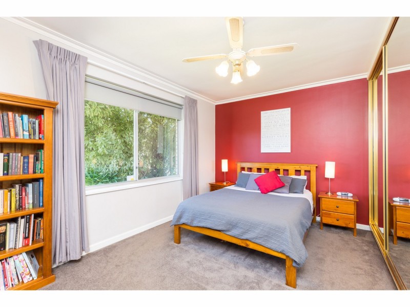 11 Sutton Avenue, Mount Gambier SA 5290